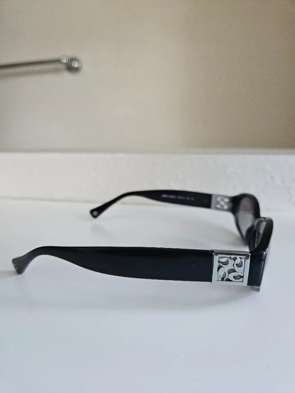 Coach Hope black and silver women's oval sunglasses HC8012 size 53-15-140